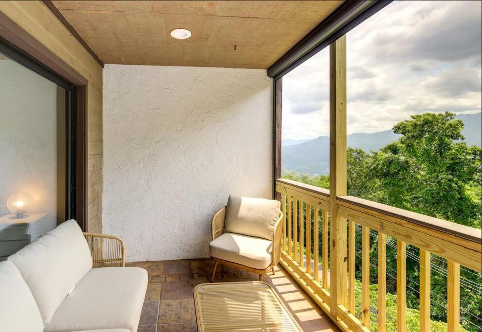 Villa Lux Retro Getaway W/ Ober & Smoky Mtn Views! Gatlinburg Exterior foto