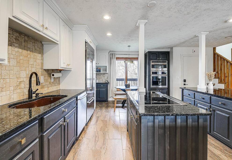 Villa Lux Retro Getaway W/ Ober & Smoky Mtn Views! Gatlinburg Exterior foto